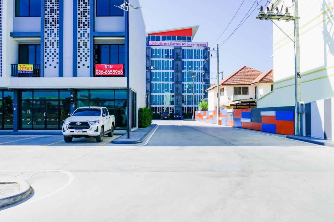วัน บัดเจท เชียงราย สนามบิน One Budget Hotel Chiangrai Airport Exterior foto